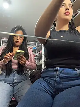 GiaDuque online show from 02/12/26, 01:00