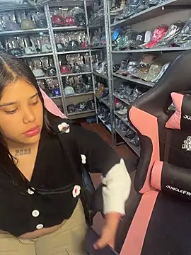 GiaDuque online show from 02/28/26, 09:31