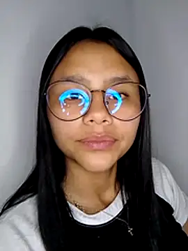 SofieLove 01 online show from 02/12/26, 08:03