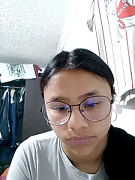 SofieLove 01 online show from 03/14/26, 09:26