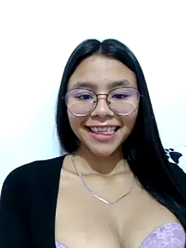 SofieLove 01 online show from 04/01/26, 07:10