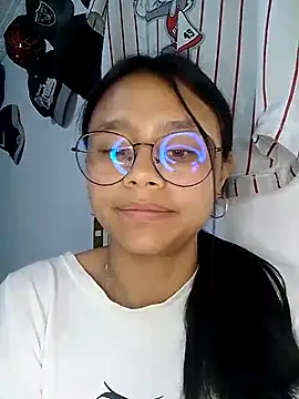 SofieLove 01 online show from 03/09/26, 07:45