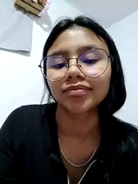 SofieLove 01 online show from 03/29/26, 06:59