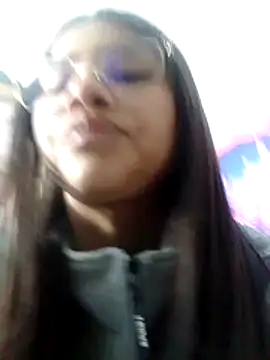 Snapshot of SofieLove_01 chatting on 12/14/25, 08:42 SofieLove 01 online show from 12/14/25, 08:42