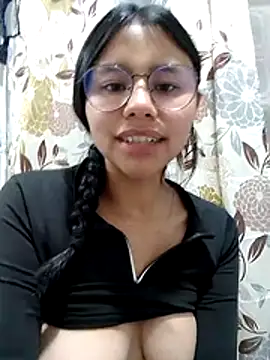 SofieLove 01 online show from 03/13/26, 09:14