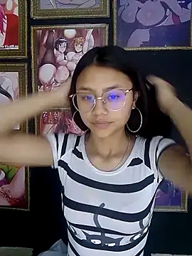 Snapshot of SofieLove_01 chatting on 10/06/25, 09:21 SofieLove 01 online show from 10/06/25, 09:21