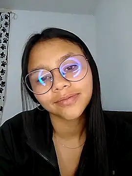 SofieLove 01 online show from 03/06/26, 04:51