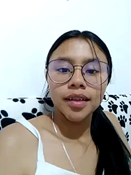 SofieLove 01 online show from 04/10/26, 08:32