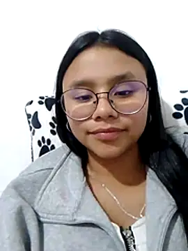 SofieLove 01 online show from 04/06/26, 08:54