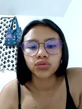 SofieLove 01 online show from 03/20/26, 06:58