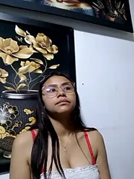 SofieLove 01 online show from 12/19/25, 08:38