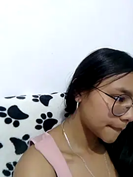 SofieLove 01 online show from 04/12/26, 07:55