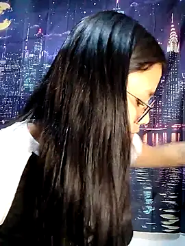 SofieLove 01 online show from 03/04/26, 05:15