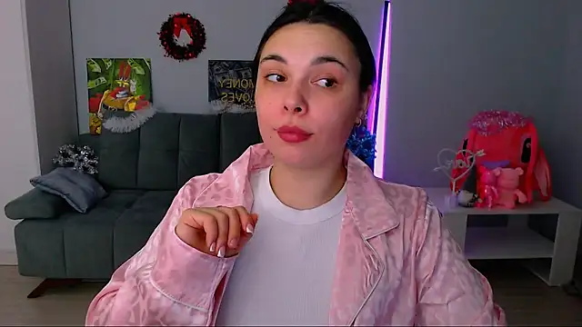 Snapshot of queenofthesense_ chatting on 01/11/26, 12:23 queenofthesense online show from 01/11/26, 12:23