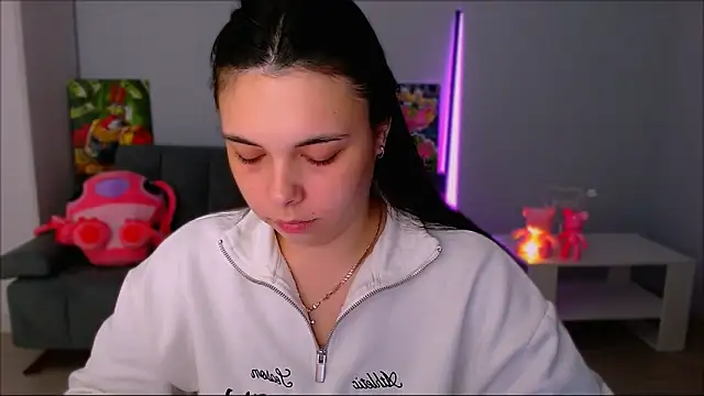 queenofthesense  online show from 10/25/25, 04:40