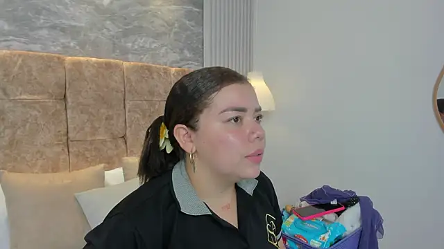 Snapshot of leilapons chatting on 09/24/25, 04:35 leilapons online show from 09/24/25, 04:35