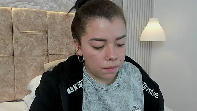 Snapshot of leilapons chatting on 10/10/25, 05:25 leilapons online show from 10/10/25, 05:25