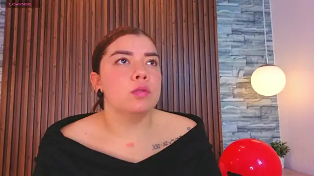 leilapons online show from 02/15/26, 07:46