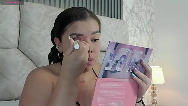 Snapshot of leilapons chatting on 10/16/25, 07:33 leilapons online show from 10/16/25, 07:33