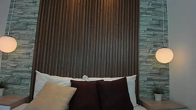 Snapshot of leilapons chatting on 09/18/25, 05:05 leilapons online show from 09/18/25, 05:05