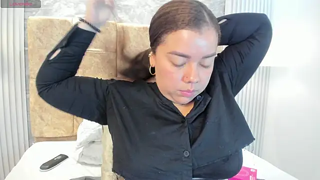 Snapshot of leilapons chatting on 10/29/25, 05:23 leilapons online show from 10/29/25, 05:23