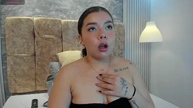 Snapshot of leilapons chatting on 11/13/25, 05:50 leilapons online show from 11/13/25, 05:50