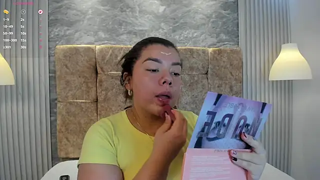 Snapshot of leilapons chatting on 11/19/25, 05:57 leilapons online show from 11/19/25, 05:57