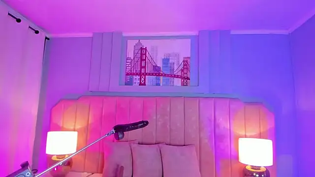 noa moon online show from 10/04/25, 10:50