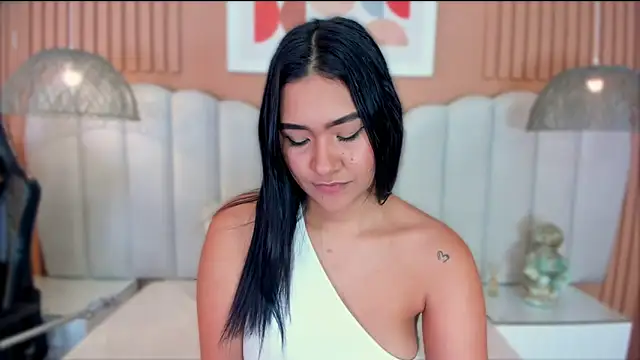 noa moon online show from 12/14/25, 02:29