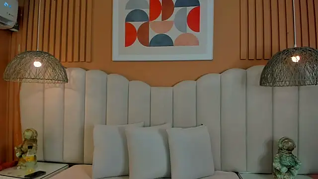 noa moon online show from 11/26/25, 04:12