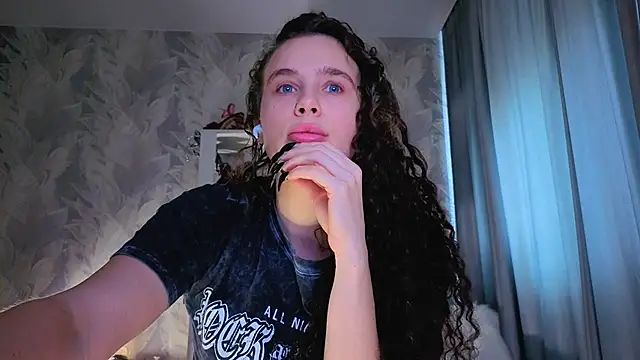 Feet Heelss online show from 10/27/25, 11:00