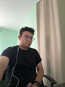 Snapshot of JaviSala chatting on 05/13/26, 06:37 JaviSala online show from 05/13/26, 06:37