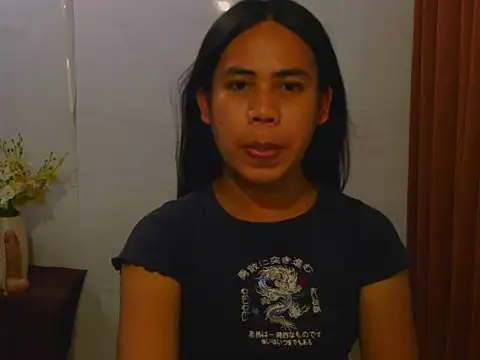Snapshot of exoticpinay_dolly chatting on 10/28/25, 04:35 exoticpinay dolly online show from 10/28/25, 04:35