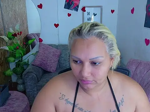 laleska montenegro online show from 01/11/26, 01:56