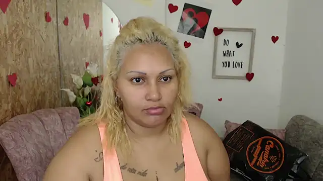 laleska montenegro online show from 11/13/25, 03:21