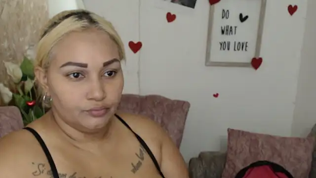 laleska montenegro online show from 11/20/25, 02:45