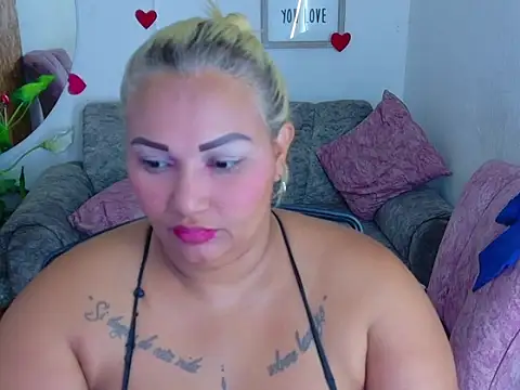 laleska montenegro online show from 01/11/26, 02:02