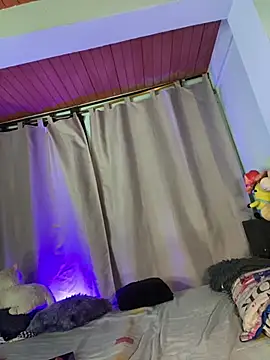 EVAH LEE  online show from 03/04/26, 12:07