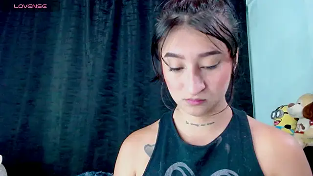 EVAH LEE  online show from 04/16/26, 02:01