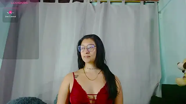 EVAH LEE  online show from 02/11/26, 06:24