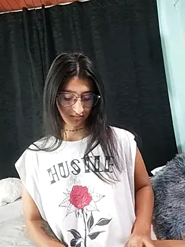 EVAH LEE  online show from 09/14/25, 02:01