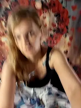 Snapshot of PeachyAriel chatting on 05/14/26, 05:32 PeachyAriel online show from 05/14/26, 05:32