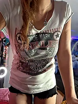 PeachyAriel online show from 03/07/26, 05:03