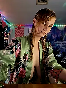 PeachyAriel online show from 04/01/26, 03:19