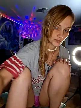 Snapshot of PeachyAriel chatting on 06/04/26, 04:00 PeachyAriel online show from 06/04/26, 04:00