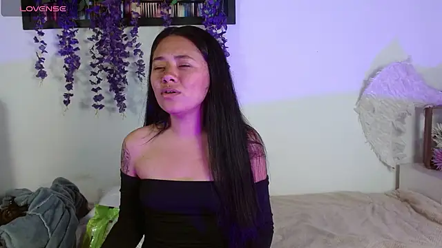 hellenngp online show from 04/20/26, 10:00