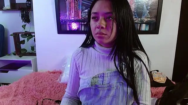 hellenngp online show from 11/28/25, 10:21