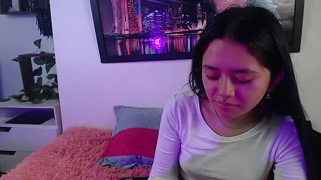 hellenngp online show from 11/18/25, 07:50