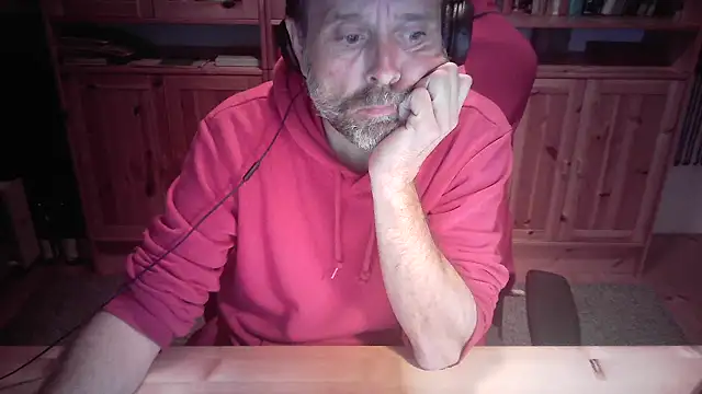 boy40bi online show from 10/22/25, 11:25