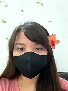 Snapshot of -Mie-xxx chatting on 11/11/25, 08:20 -Mie-xxx online show from 11/11/25, 08:20